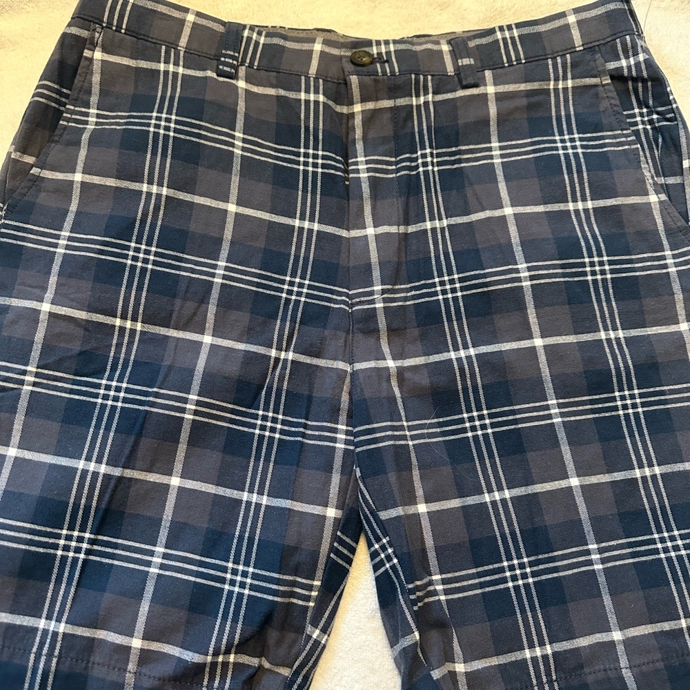 Men Shorts - Picture 4 of 9